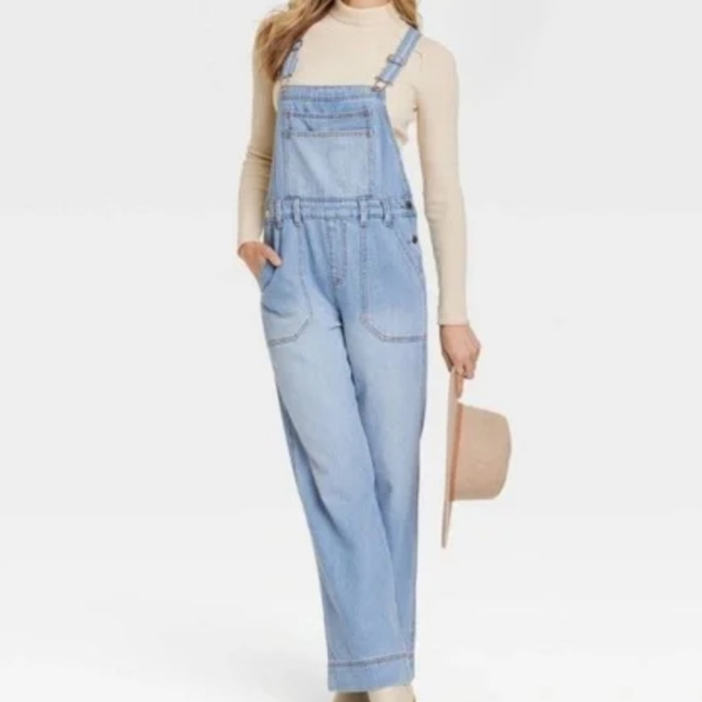 🖤Universal Thread Women's Light Blue Jeans Overalls - Size 0